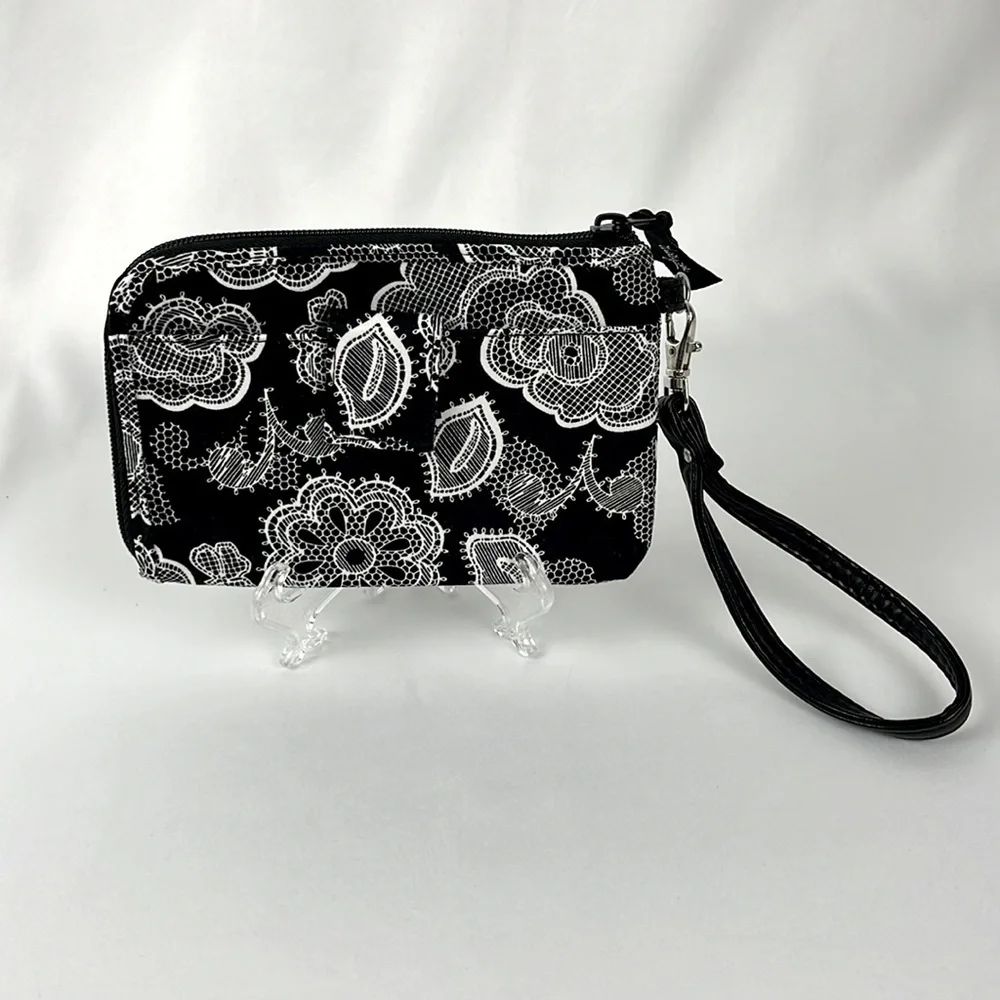 Thirty One Floral Paisley Wristlet Wallet ID Holder Organizer Black White